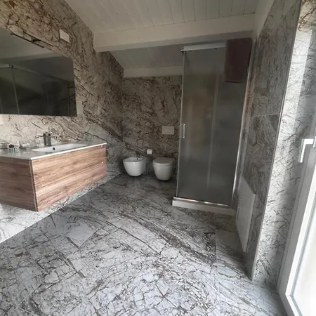 Ballaretthouse Luzzi